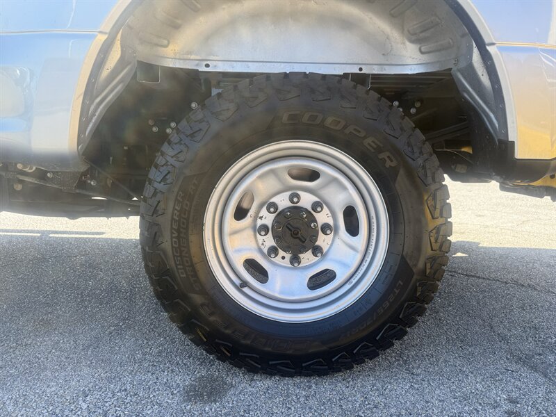 2022 Ford F-250 Super Duty XL - Photo 11 - Arlington, TX 76011