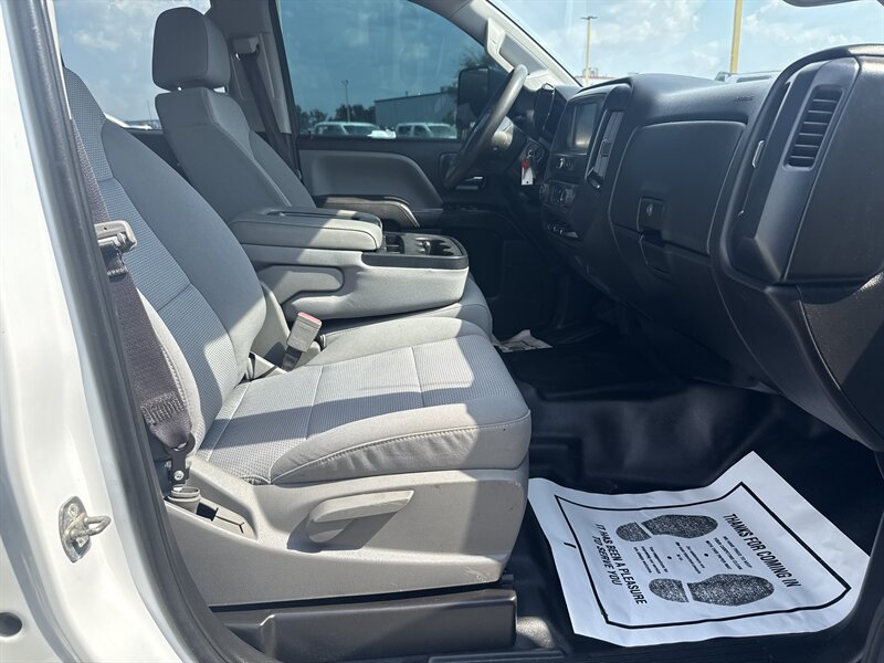 2017 Chevrolet Silverado 2500 Work Truck   - Photo 16 - Arlington, TX 76011