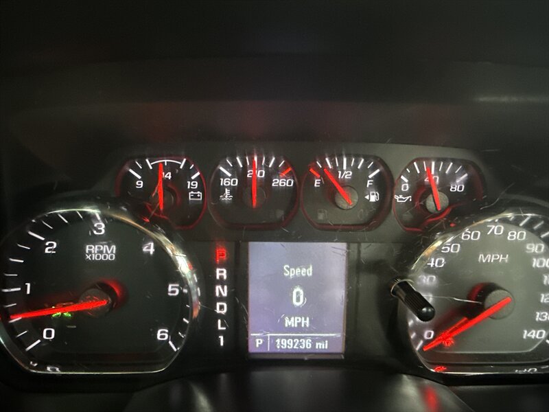 2017 Chevrolet Silverado 2500 Work Truck   - Photo 21 - Arlington, TX 76011