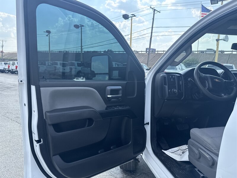 2017 Chevrolet Silverado 2500 Work Truck   - Photo 11 - Arlington, TX 76011