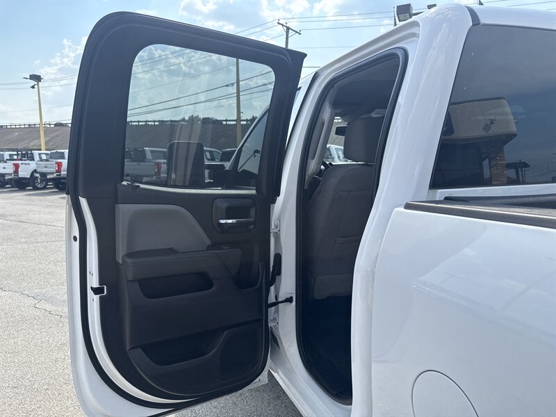 2017 Chevrolet Silverado 2500 Work Truck   - Photo 13 - Arlington, TX 76011