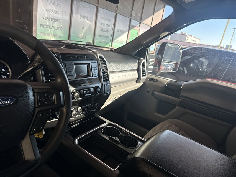 2019 Ford F-250 XLT - Photo 25 - Arlington, TX 76011