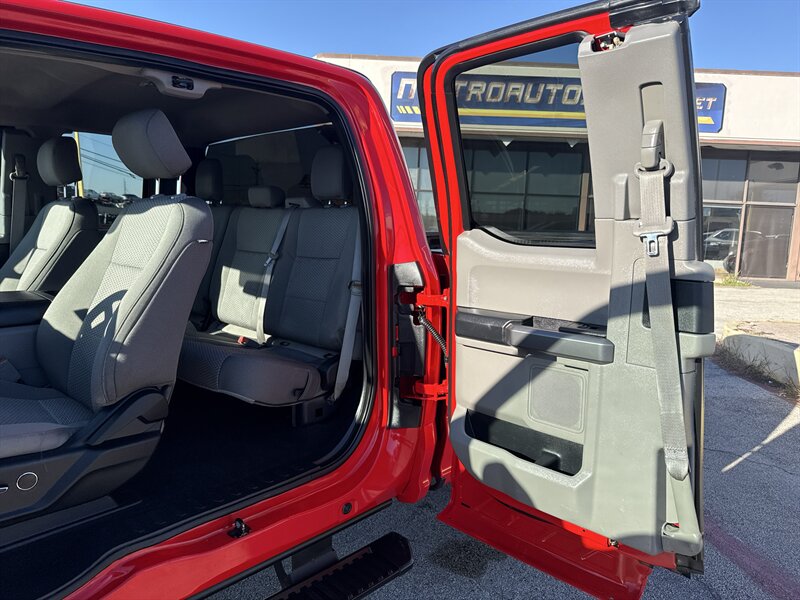 2019 Ford F-250 XLT - Photo 14 - Arlington, TX 76011