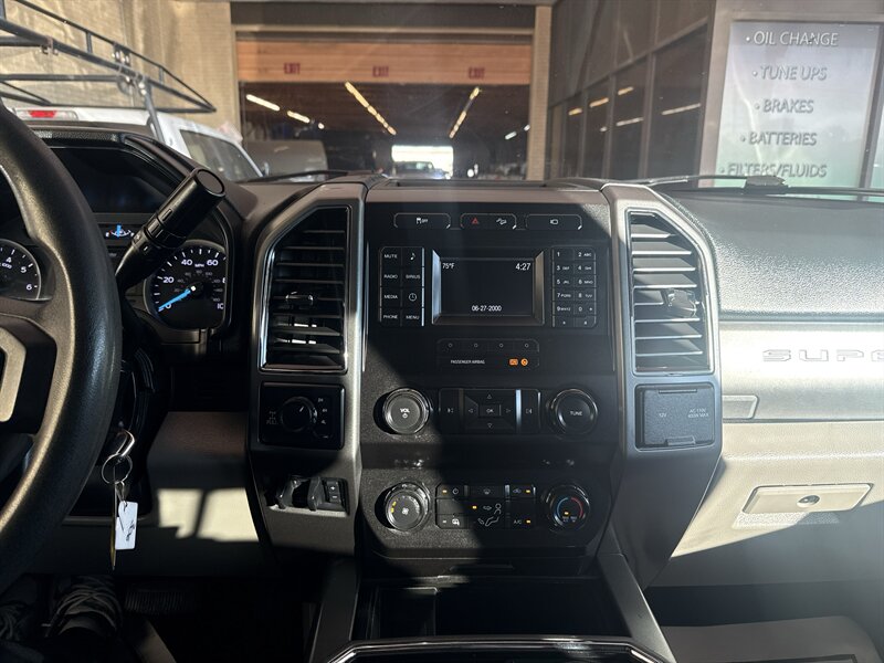 2019 Ford F-250 XLT - Photo 23 - Arlington, TX 76011