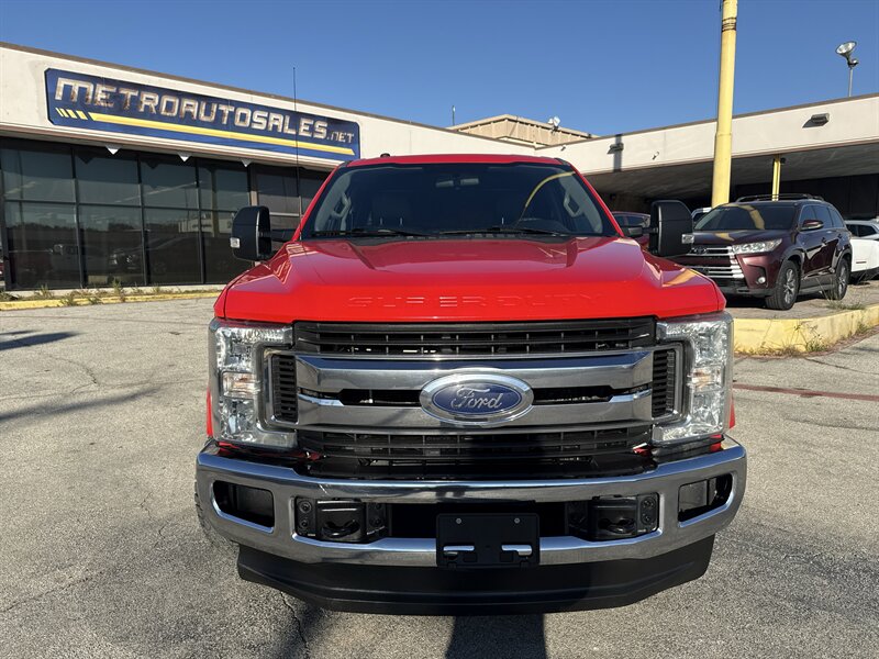 2019 Ford F-250 XLT - Photo 2 - Arlington, TX 76011