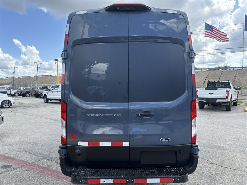 2019 Ford Transit 250 - Photo 6 - Arlington, TX 76011