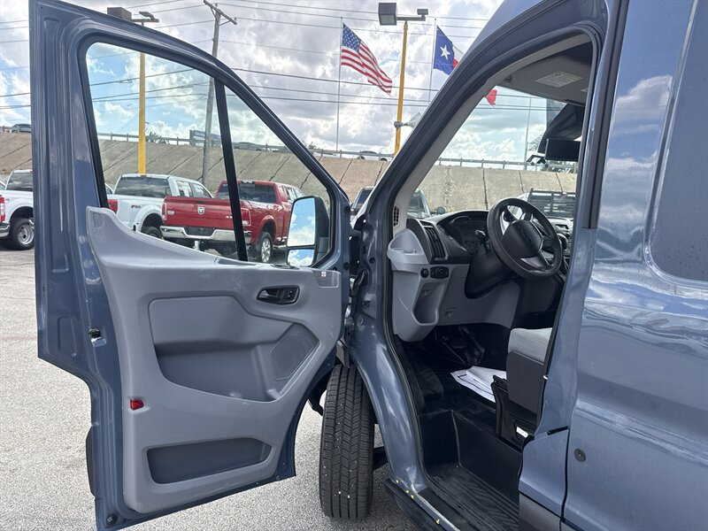 2019 Ford Transit 250 - Photo 11 - Arlington, TX 76011
