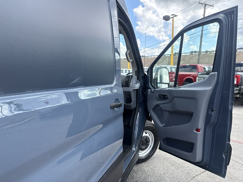 2019 Ford Transit 250 - Photo 13 - Arlington, TX 76011