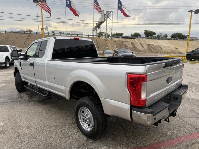 2019 Ford F-250 Super Duty XLT - Photo 8 - Arlington, TX 76011