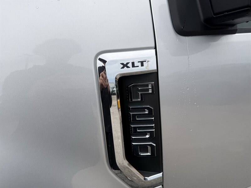 2019 Ford F-250 Super Duty XLT - Photo 12 - Arlington, TX 76011