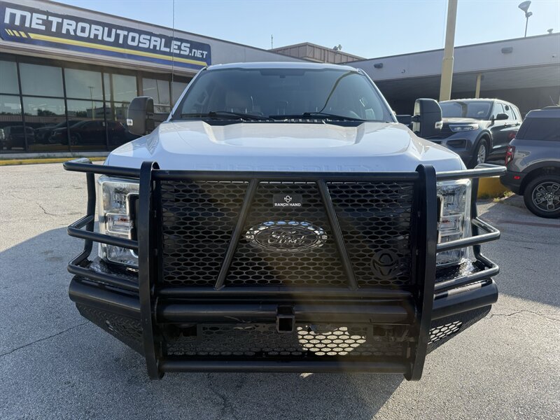2017 Ford F-350 Super Duty XL - Photo 2 - Arlington, TX 76011