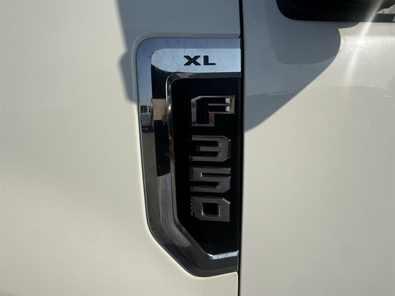 2017 Ford F-350 Super Duty XL - Photo 11 - Arlington, TX 76011