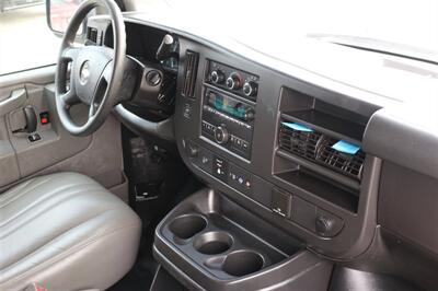 2019 Chevrolet Express 2500   - Photo 31 - Arlington, TX 76011