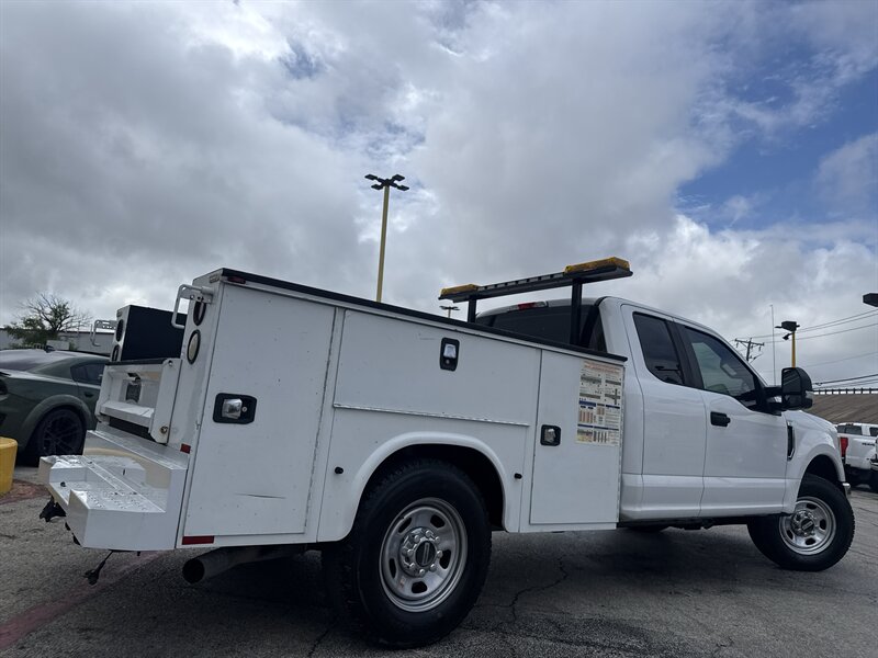 2017 Ford F-250 XL - Photo 5 - Arlington, TX 76011