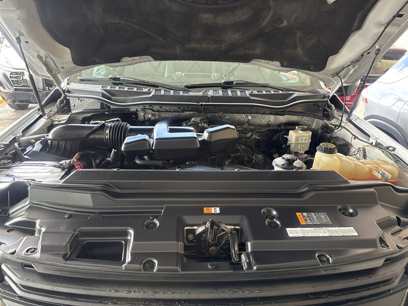 2017 Ford F-250 XL - Photo 27 - Arlington, TX 76011