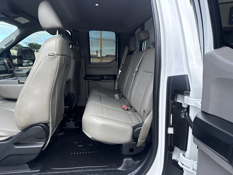 2017 Ford F-250 XL - Photo 15 - Arlington, TX 76011