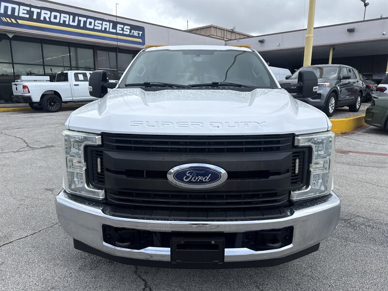 2017 Ford F-250 XL - Photo 2 - Arlington, TX 76011
