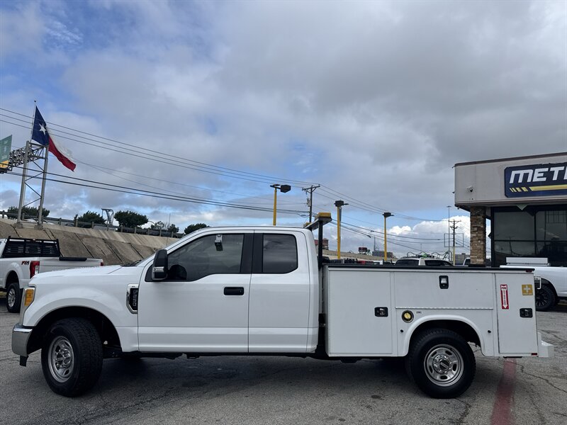2017 Ford F-250 XL - Photo 8 - Arlington, TX 76011
