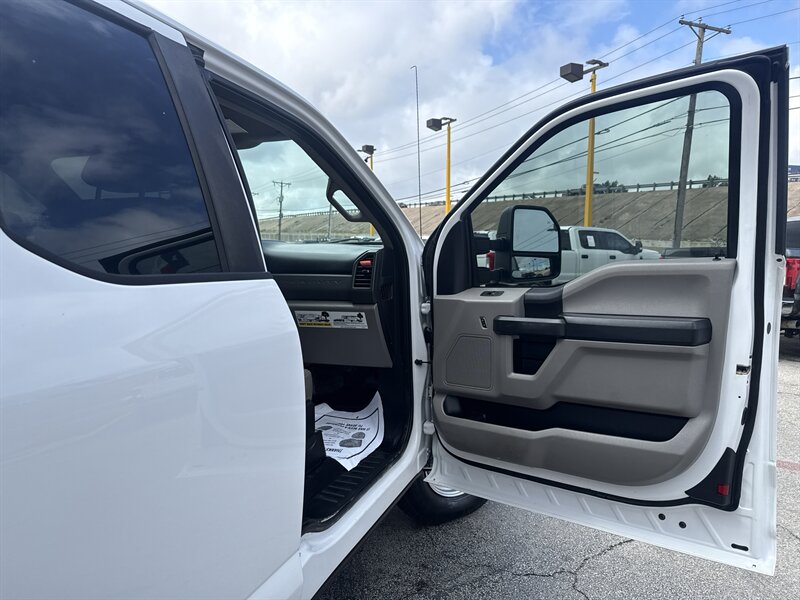 2017 Ford F-250 XL - Photo 16 - Arlington, TX 76011