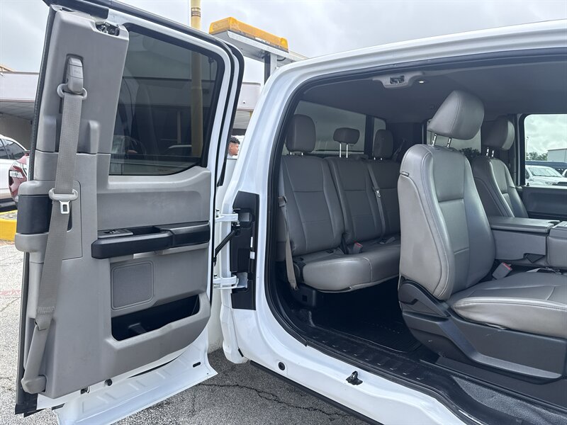 2017 Ford F-250 XL - Photo 18 - Arlington, TX 76011