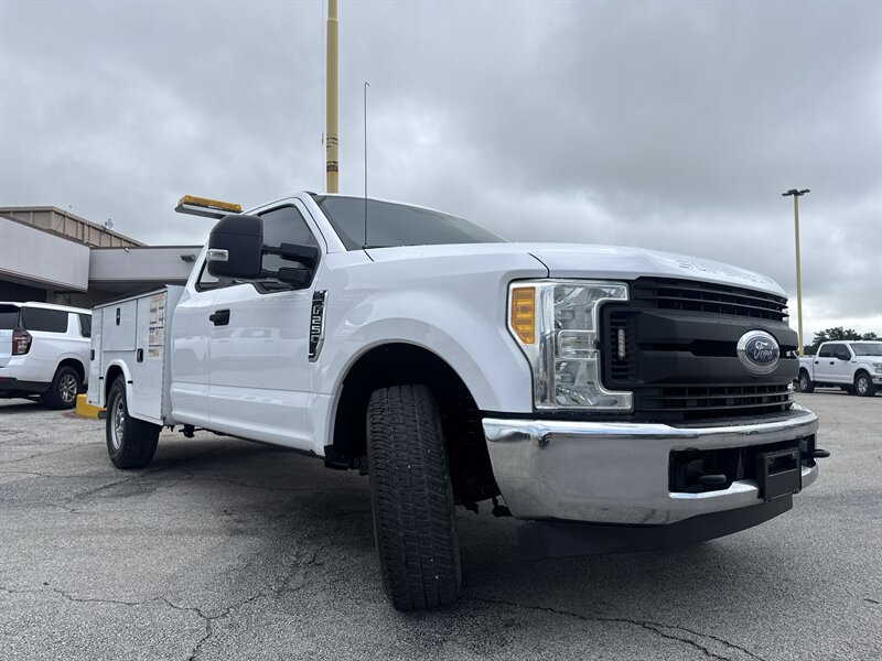 2017 Ford F-250 XL - Photo 3 - Arlington, TX 76011