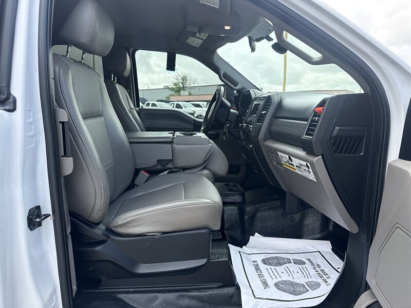 2017 Ford F-250 XL - Photo 17 - Arlington, TX 76011
