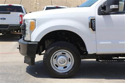 2017 Ford F-250 XL   - Photo 14 - Arlington, TX 76011