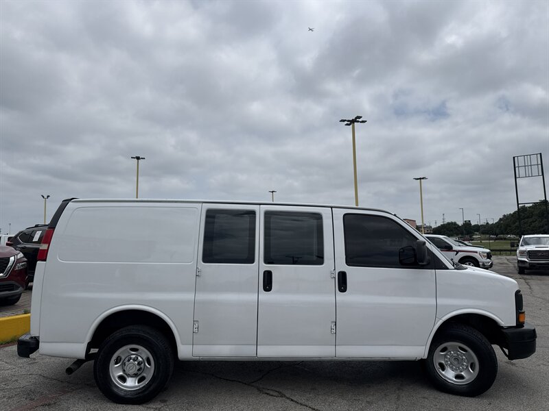 2014 Chevrolet Express 2500 - Photo 4 - Arlington, TX 76011