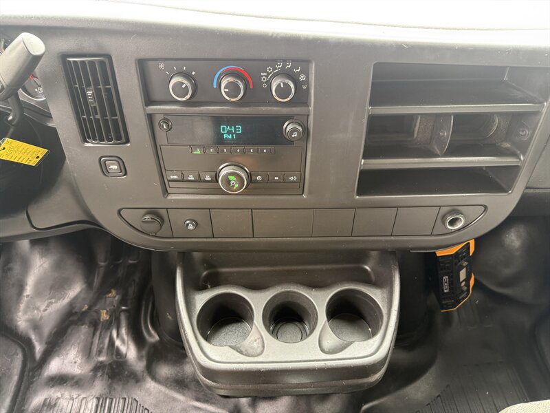 2014 Chevrolet Express 2500 - Photo 21 - Arlington, TX 76011