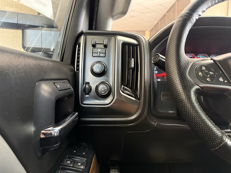 2019 Chevrolet Silverado 3500HD LTZ - Photo 20 - Arlington, TX 76011