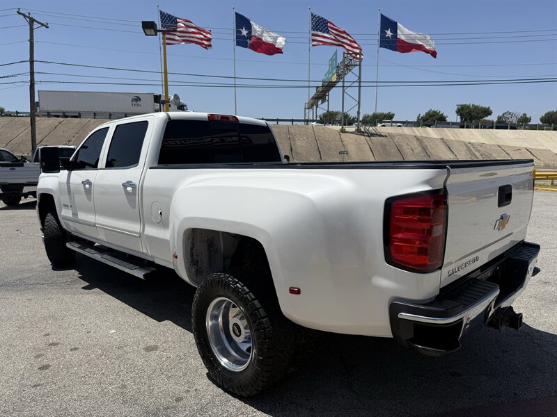 2019 Chevrolet Silverado 3500HD LTZ - Photo 7 - Arlington, TX 76011