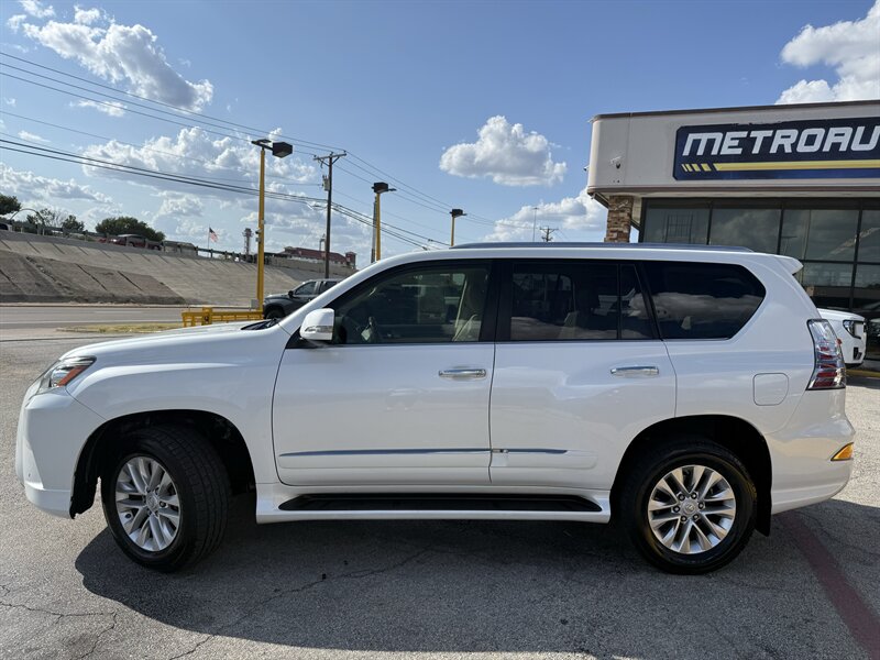 2016 Lexus GX 460 - Photo 8 - Arlington, TX 76011
