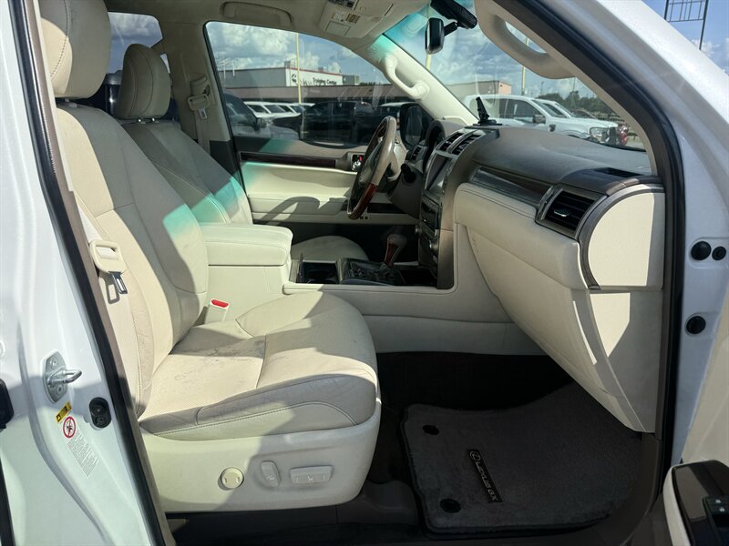 2016 Lexus GX 460 - Photo 16 - Arlington, TX 76011