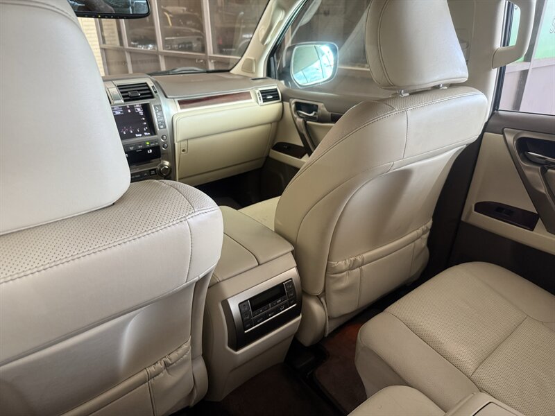 2016 Lexus GX 460 - Photo 27 - Arlington, TX 76011
