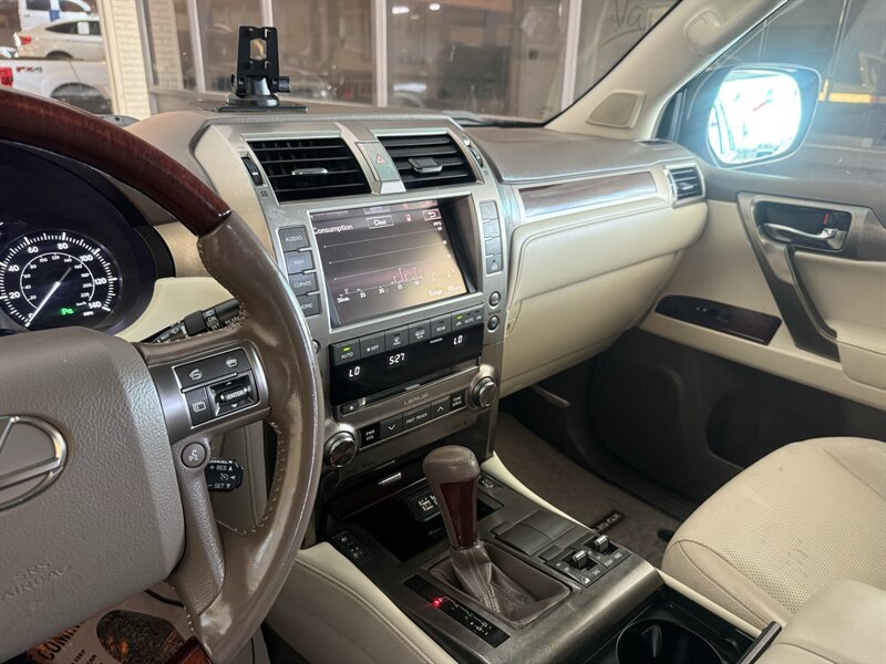 2016 Lexus GX 460 - Photo 26 - Arlington, TX 76011
