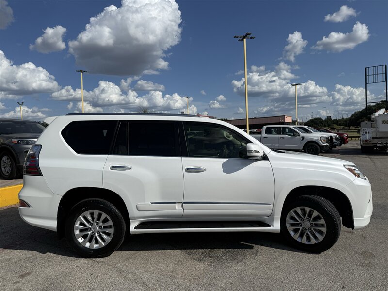 2016 Lexus GX 460 - Photo 4 - Arlington, TX 76011