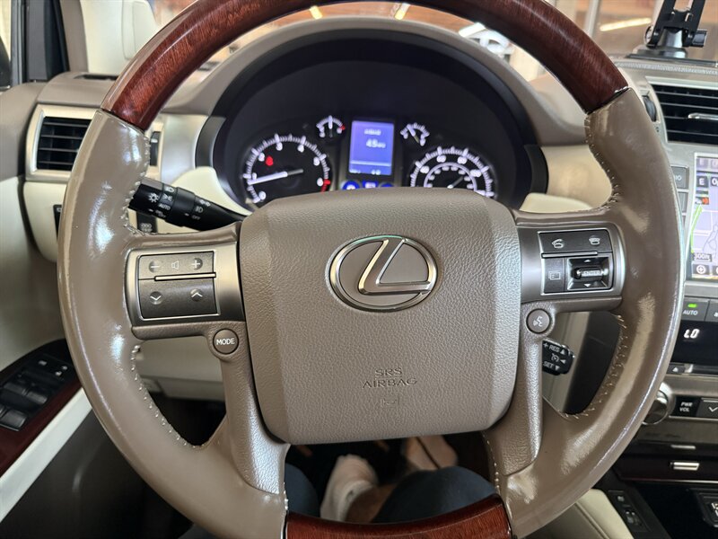 2016 Lexus GX 460 - Photo 20 - Arlington, TX 76011