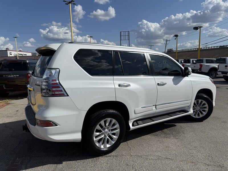 2016 Lexus GX 460 - Photo 5 - Arlington, TX 76011
