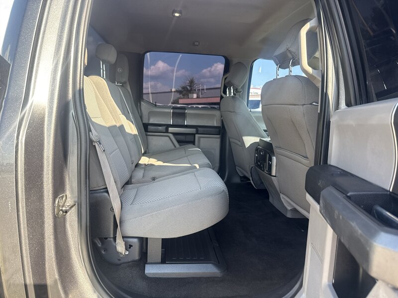 2017 Ford F-350 Super Duty XLT - Photo 20 - Arlington, TX 76011