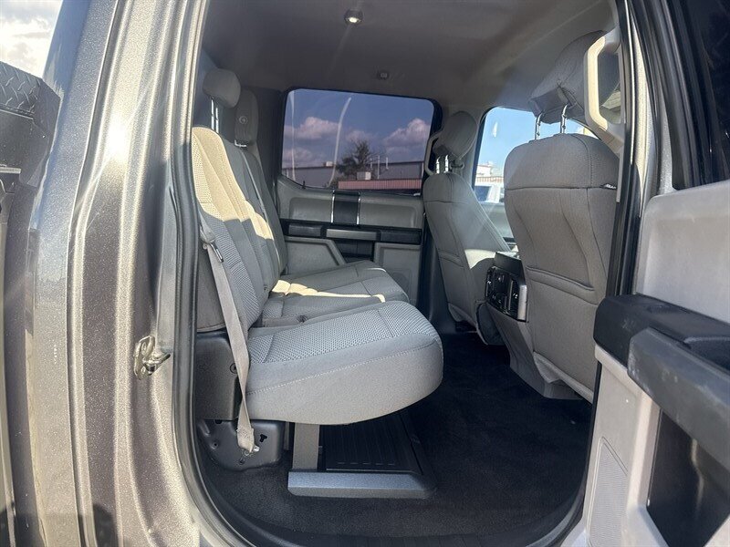 2017 Ford F-350 Super Duty XLT - Photo 22 - Arlington, TX 76011