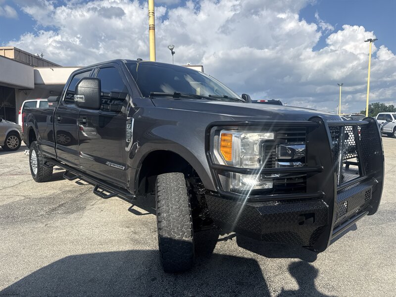 2017 Ford F-350 Super Duty XLT - Photo 3 - Arlington, TX 76011