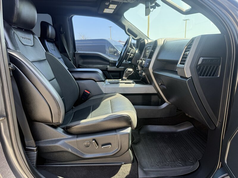2020 Ford F-150 Raptor - Photo 16 - Arlington, TX 76011