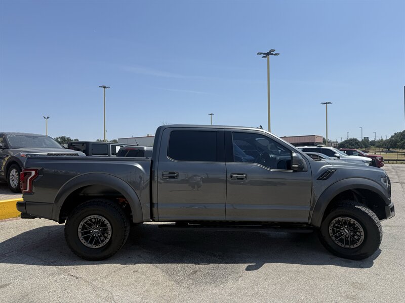 2020 Ford F-150 Raptor - Photo 4 - Arlington, TX 76011
