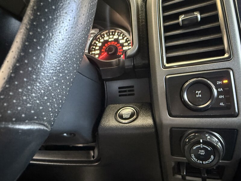2020 Ford F-150 Raptor - Photo 22 - Arlington, TX 76011