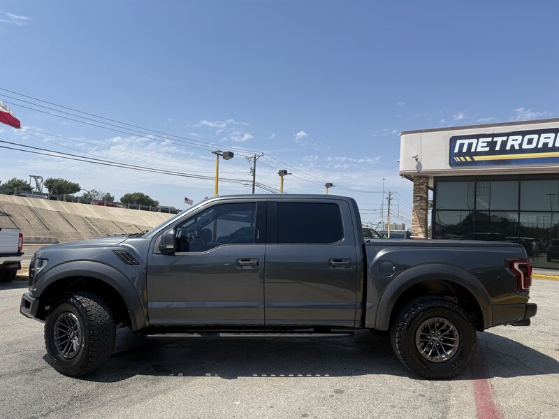 2020 Ford F-150 Raptor - Photo 8 - Arlington, TX 76011