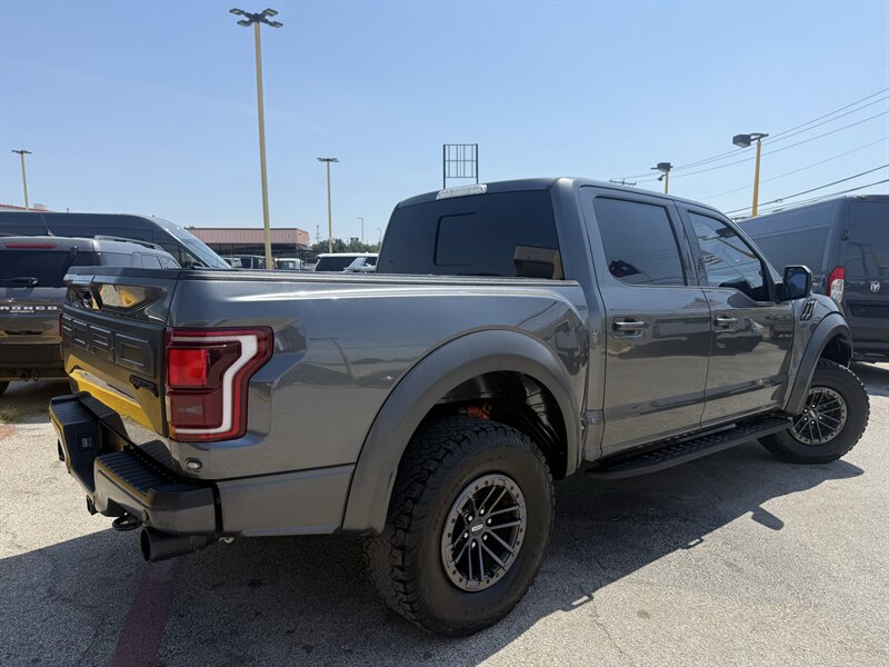 2020 Ford F-150 Raptor - Photo 5 - Arlington, TX 76011