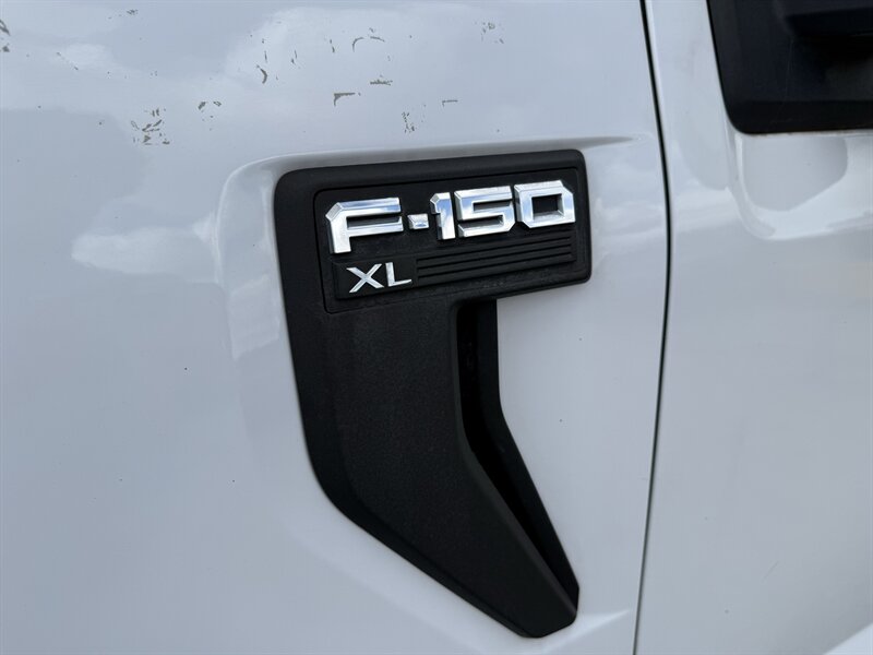 2022 Ford F-150 XL - Photo 11 - Arlington, TX 76011