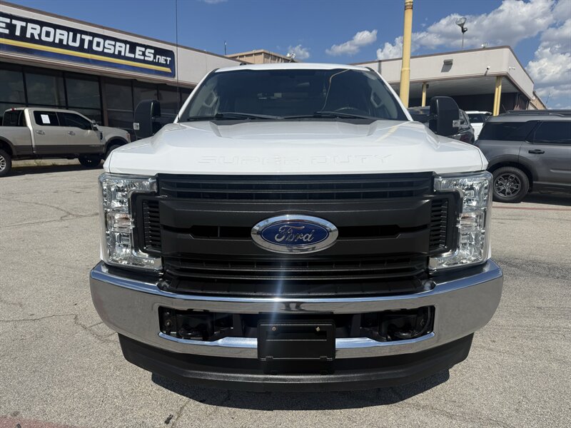2018 Ford F-250 Super Duty XL - Photo 2 - Arlington, TX 76011