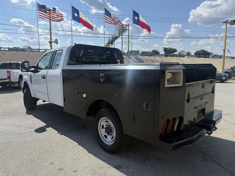 2018 Ford F-250 Super Duty XL - Photo 7 - Arlington, TX 76011