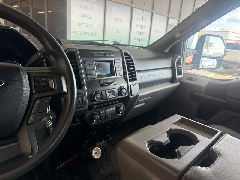 2018 Ford F-250 Super Duty XL - Photo 26 - Arlington, TX 76011